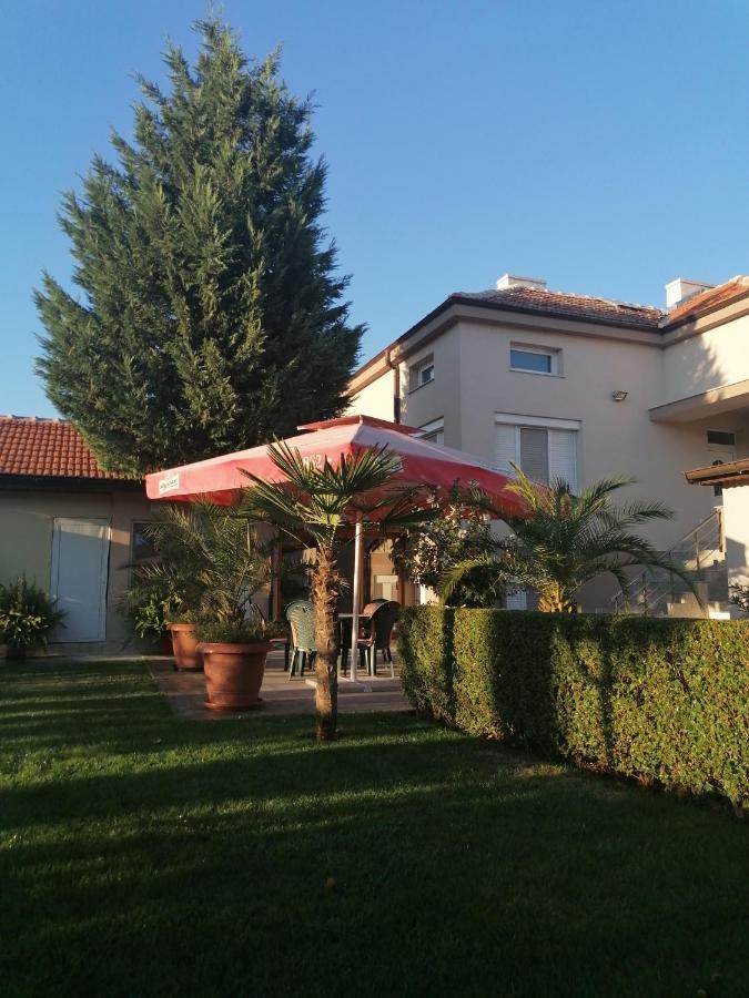 Villa Ros Guest House Svilengrad Exterior foto