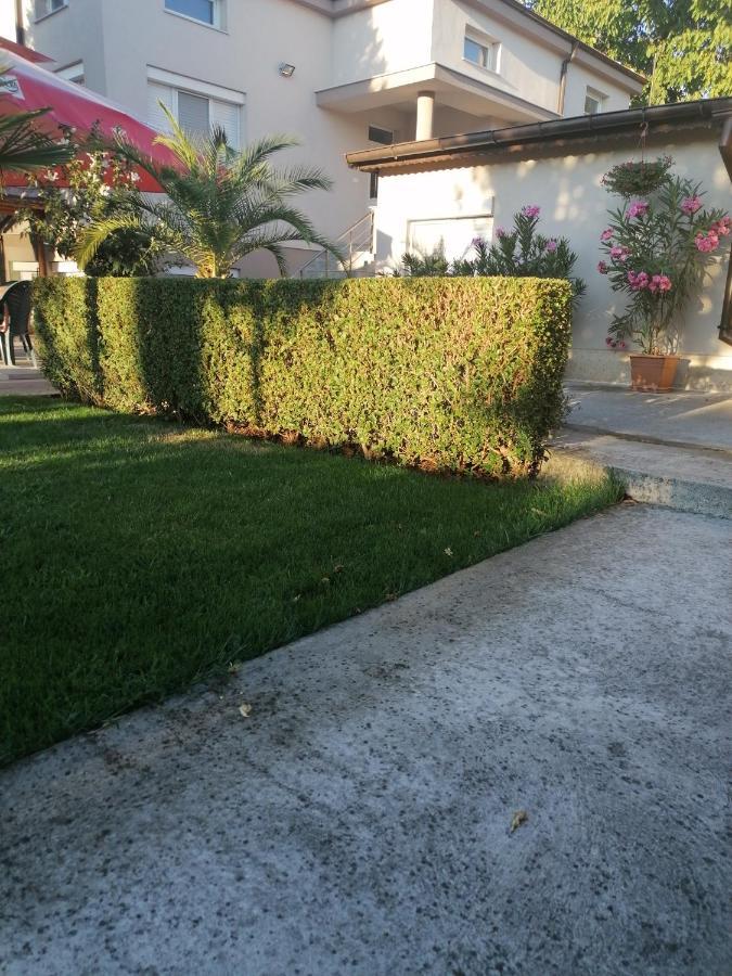 Villa Ros Guest House Svilengrad Exterior foto