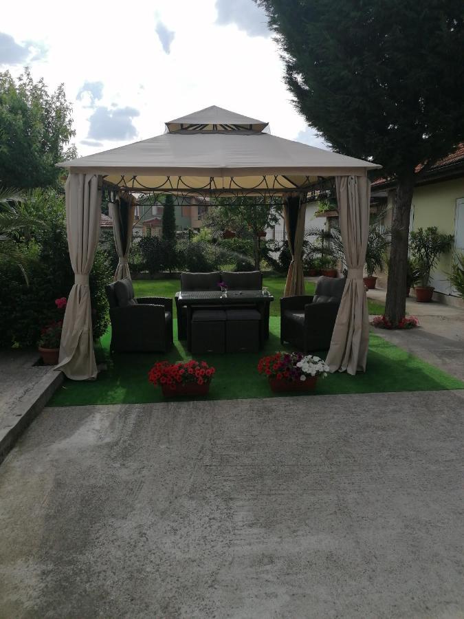 Villa Ros Guest House Svilengrad Exterior foto