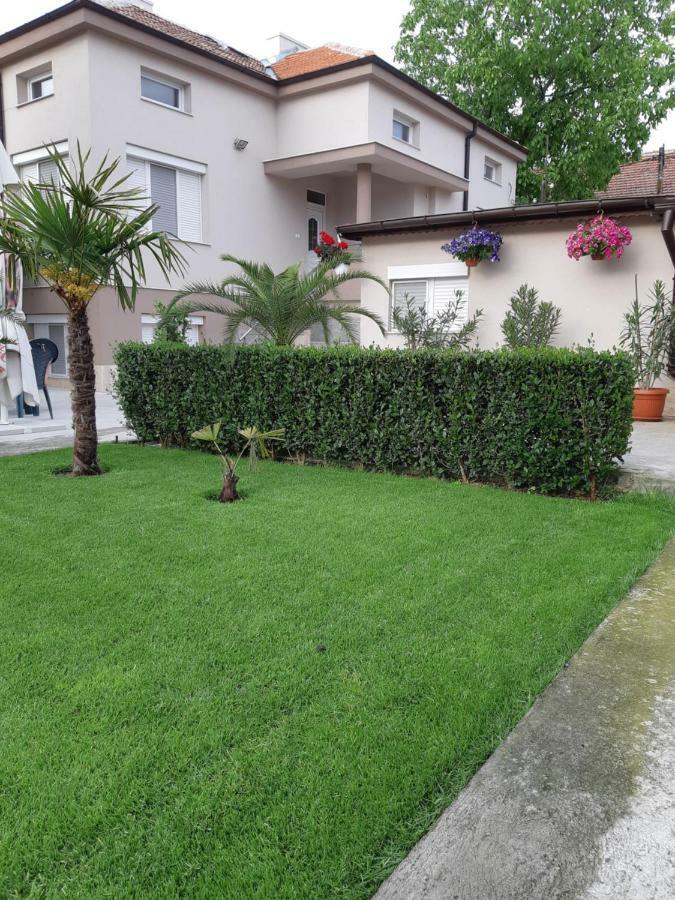Villa Ros Guest House Svilengrad Exterior foto