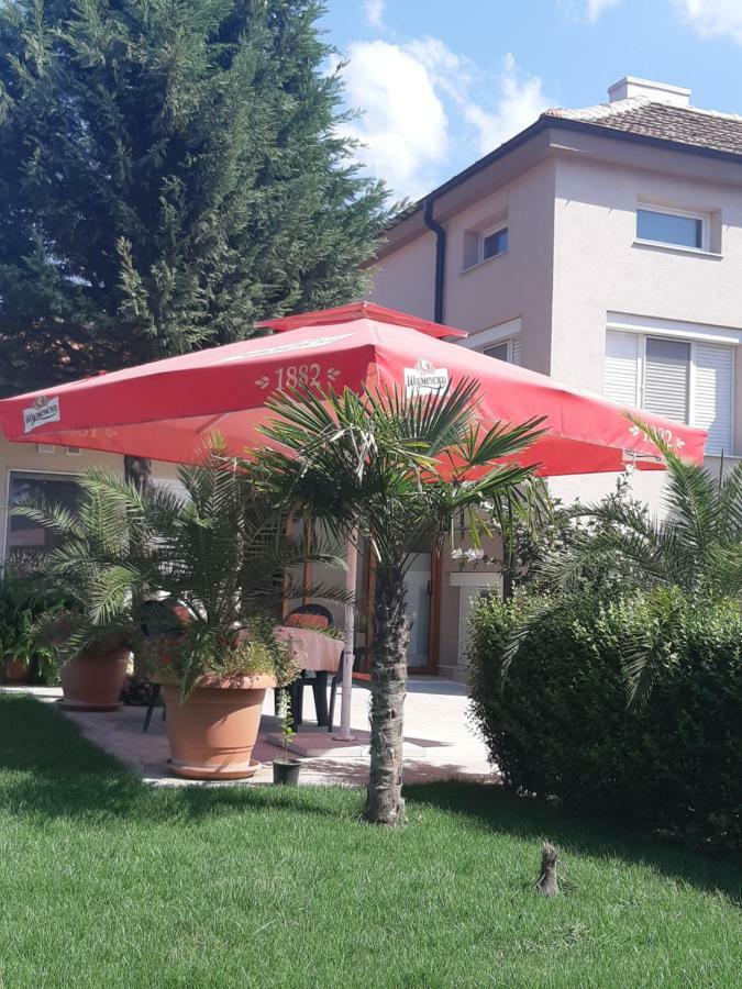 Villa Ros Guest House Svilengrad Exterior foto