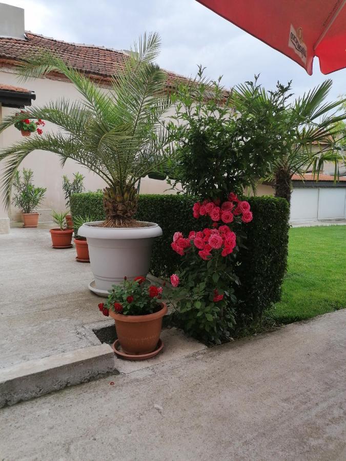 Villa Ros Guest House Svilengrad Exterior foto